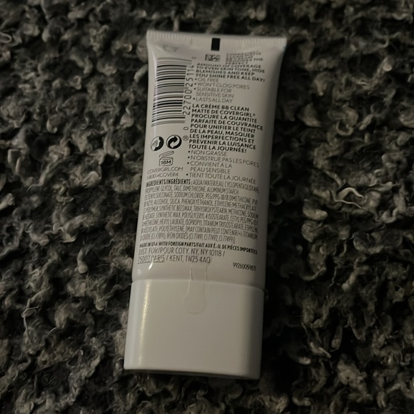 NWT Covergirl Clean Matte BB Cream 540 Medium - Picture 2 of 5